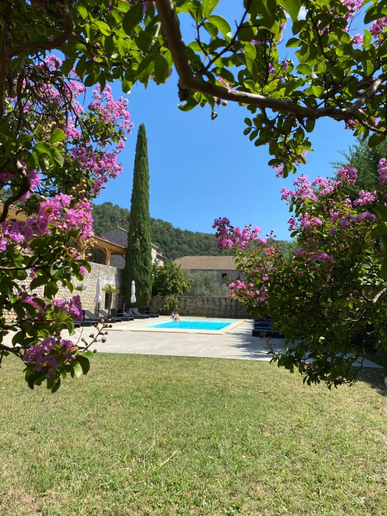 Domaine Les Buis Bed & Breakfast Saint-Fortunat-sur-Eyrieux Dış mekan fotoğraf