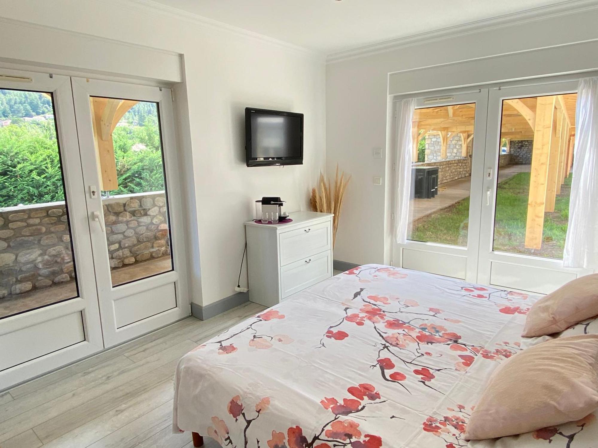 Domaine Les Buis Bed & Breakfast Saint-Fortunat-sur-Eyrieux Dış mekan fotoğraf